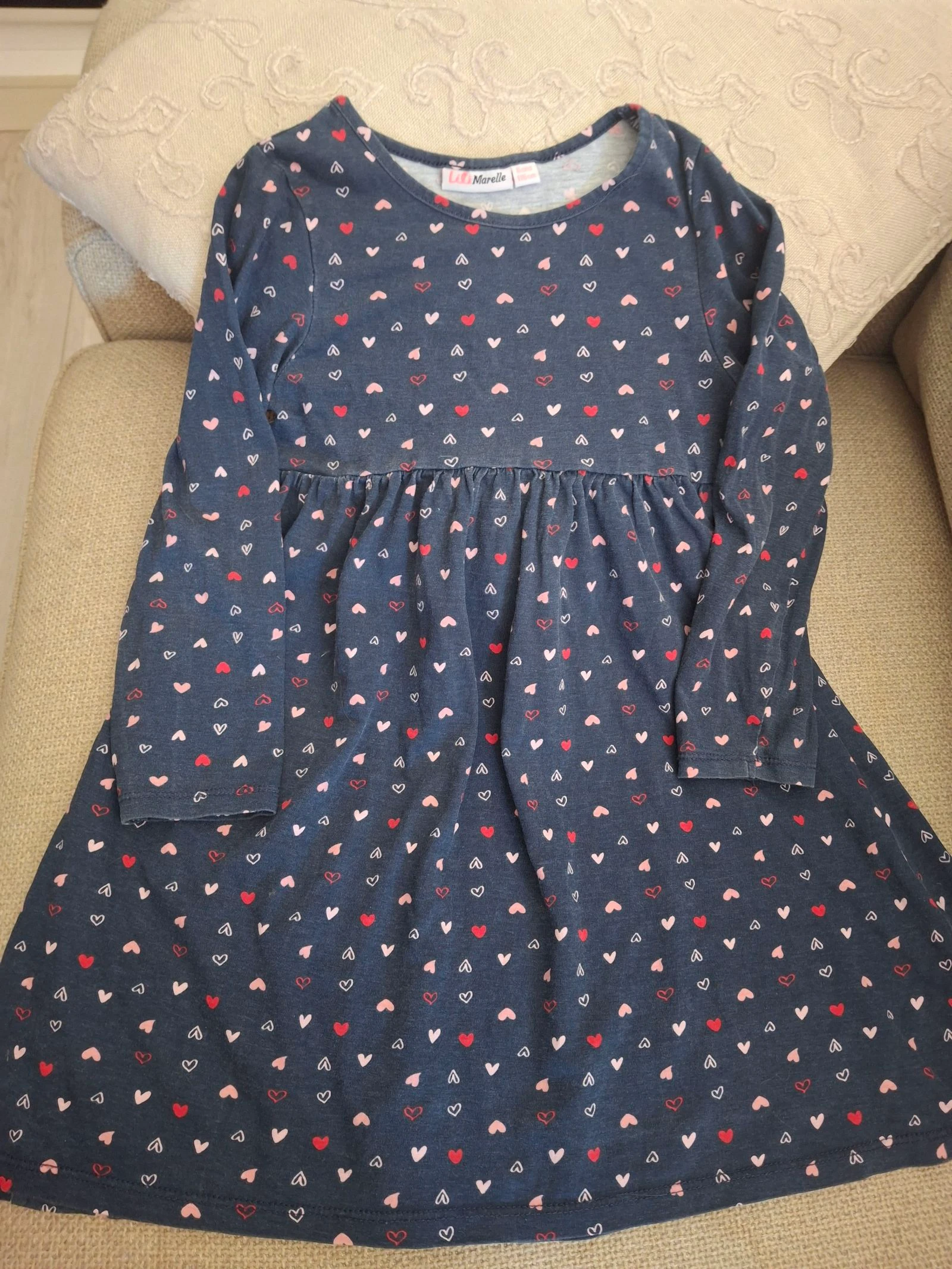 Robe manches longues bleu marine à imprimé cœurs  Lili Marelle taille 6 ans